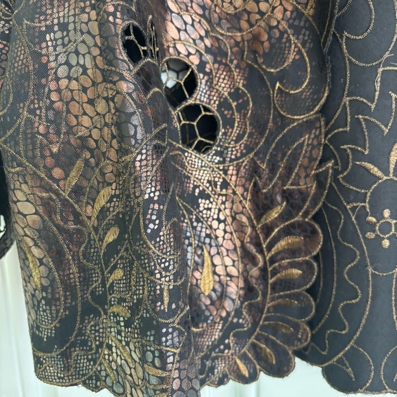 NWT Chico’s Metallic Open Weave Embroidered Jacket, Size 12 - Picture 3 of 7